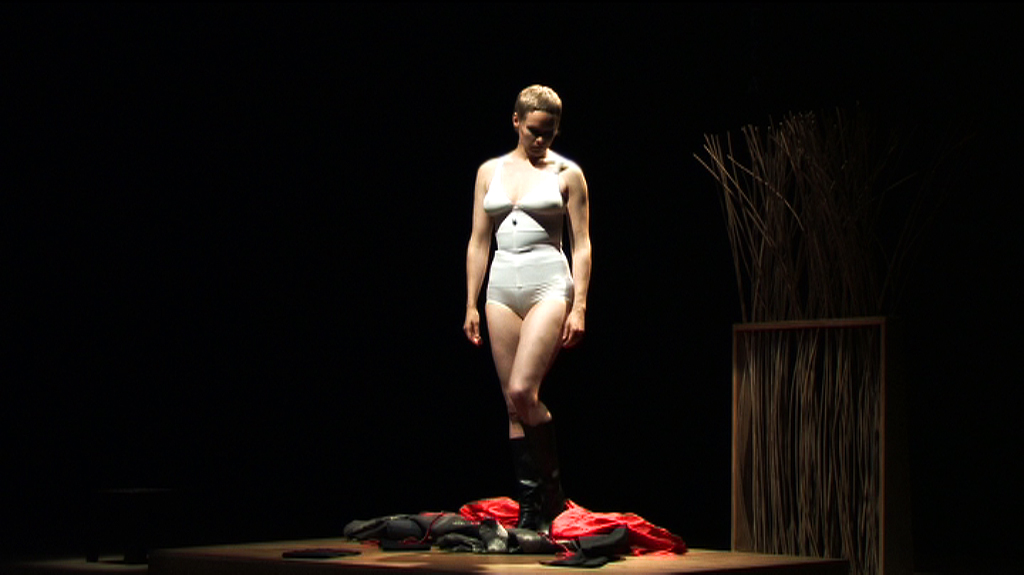 Maiko Express | performance de Alexandre Lyra Leite